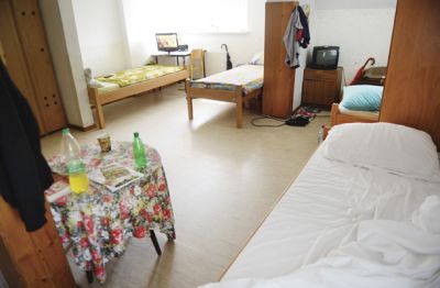Večposteljna celica v Slovenski vasi – zaporu s sproščenim režimom varovanja