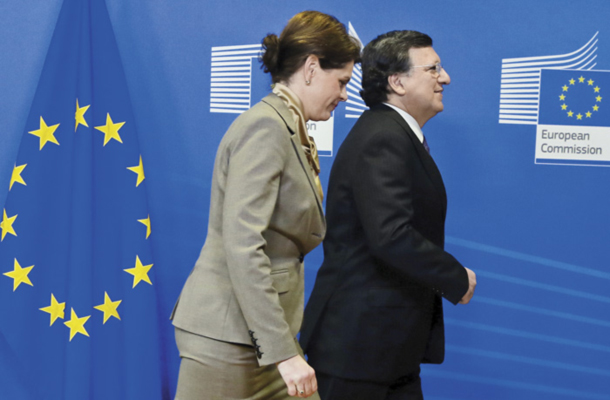 V bruseljski pasti: Bratušek in Barroso 