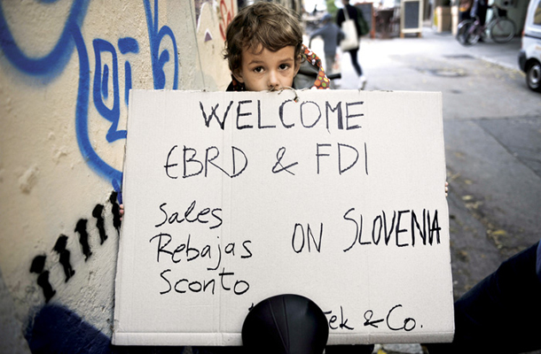 Foto tedna: Sporočilo najmlajših evropski »trojki«, protest z naslovom Kolonizacija v organizaciji Protestivala, Ljubljana 