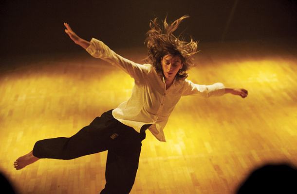 Francesco Scavetta: Presenečeno telo, plesna predstava WEE Dance Company (Nor) in PTL (Slo), Plesni teater Ljubljana / Foto Borut Krajnc