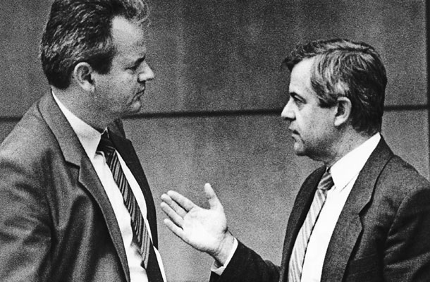 Slobodan Milošević in Milan Kučan konec osemdesetih prejšnjega stoletja, ko sta bila še oba partijska voditelja v svojih republikah