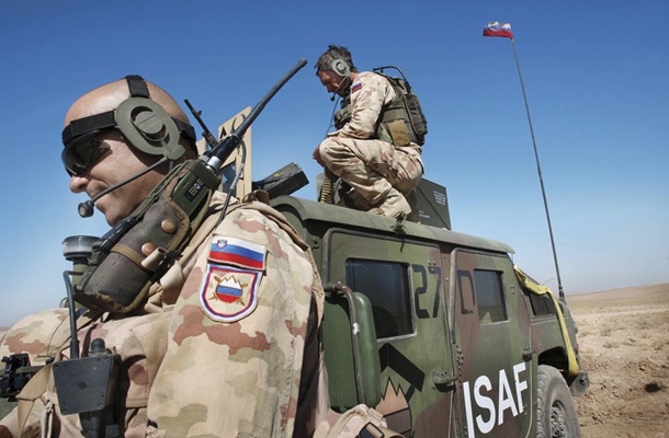 Slovenska vojaka v Afganistanu