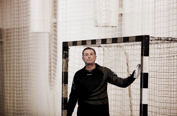 Minister, ki mu zakone pišejo zunanji sodelavci