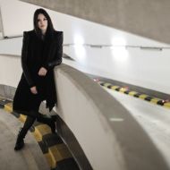 Nika: »Pocinkana črnina.«