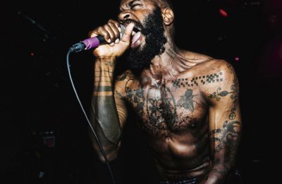 Death Grips, tokrat kompaktno in brez medijskih pretresov. 
