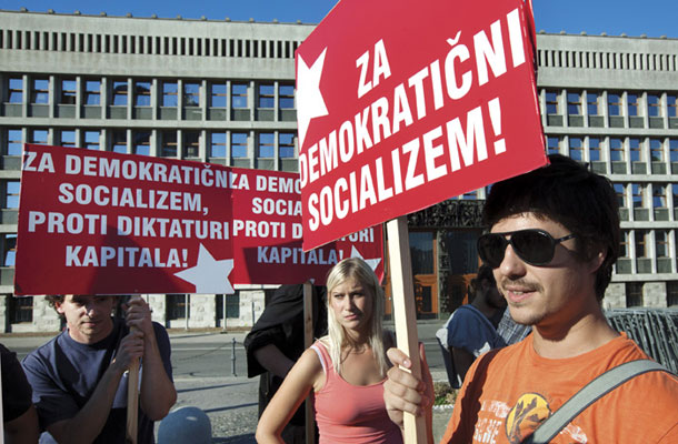 Luka na protestu proti vladi v Ljubljani 5. septembra 2013