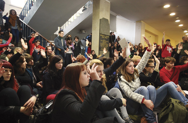 Študentska skupščina na Filozofski fakulteti v Ljubljani 12. novembra 2013