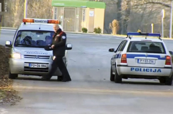 Zaseda redarstva in policije, ki sta v Postojni lovila Slovensko vojsko