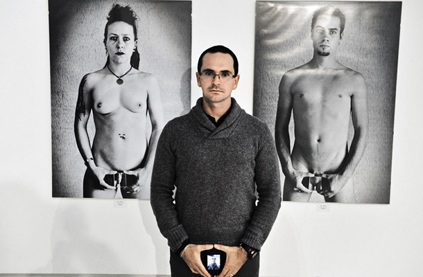 Žiga Gričnik, razstava Akt Pornografija Umetnost Kič, Galerija Velenje 