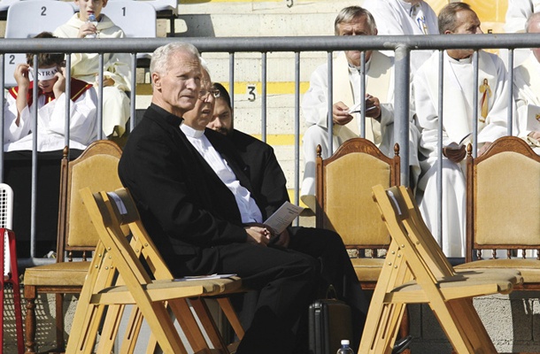 Nekdanjega cerkvenega ekonoma je zapustil še Vatikan