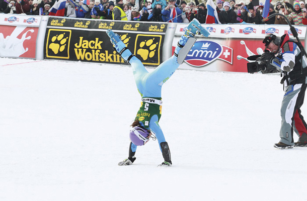 Zmagoslavno »kolo« Tine Maze na Zlati lisici  v Mariboru, na veleslalomu je bila druga, v slalomu prva 