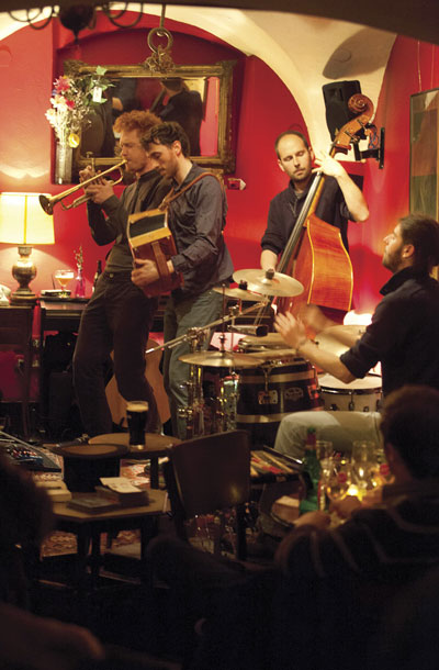 Zlabya (F), Etno-jazz ob osmih, Daktari, Ljubljana