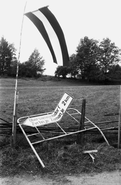 Avstrijsko zmagoslavje nad podrtim dvojezičnim napisom jeseni 1972