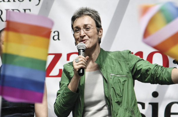 Ulrike Lunacek: "Nikogar ne bi smelo biti strah povedati sorodnikom in prijateljem, v koga se je zaljubil."