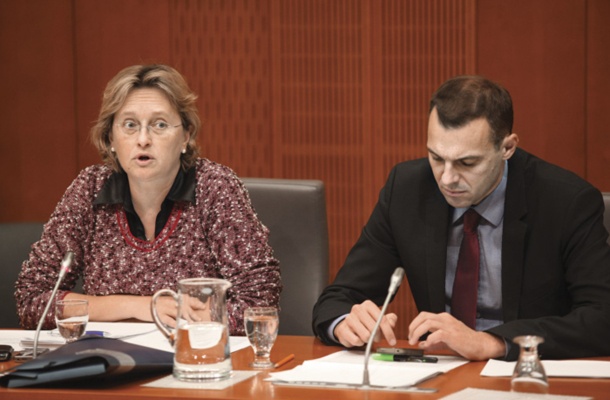 Državna sekretarka na ministrstvu za finance Mateja Vraničar in finančni minister Uroš Čufer upata, da bo ustavno sodišče o ustavnosti zakona odločalo absolutno prioritetno, zato da bo davek mogoče odmeriti že za letošnje leto. 