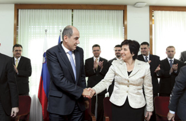 25. januar 2012: Janez Janša in Ljudmila Novak po podpisu koalicijske pogodbe