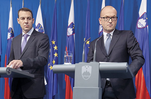 Dežurna krivca: Uroš Čufer, finančni minister, in Boštjan Jazbec, guverner Banke Slovenije 
