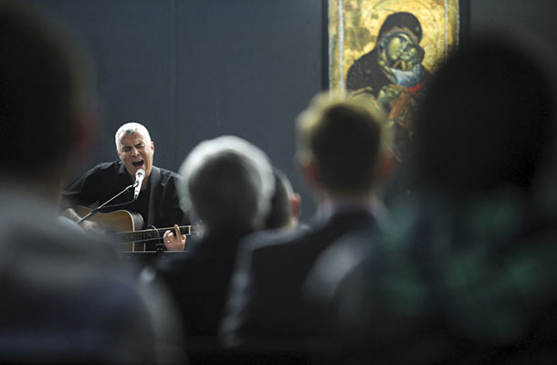 Zoran Predin, dobrodelni koncert za žrtve poplav na Balkanu, kulturno-pastoralni dom ob pravoslavni cerkvi, Ljubljana