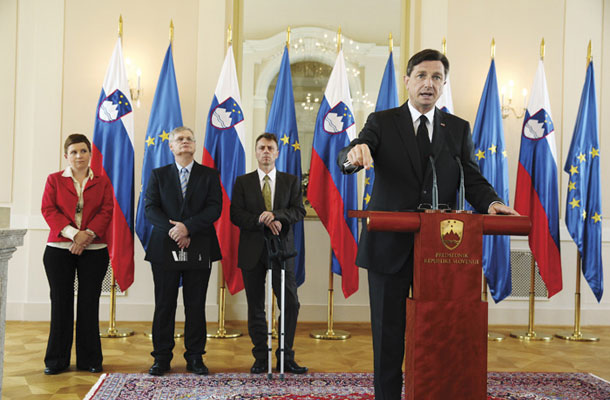 Predsednik Pahor in borci zoper korupcijo, ki jih je lastnoročno izbral 