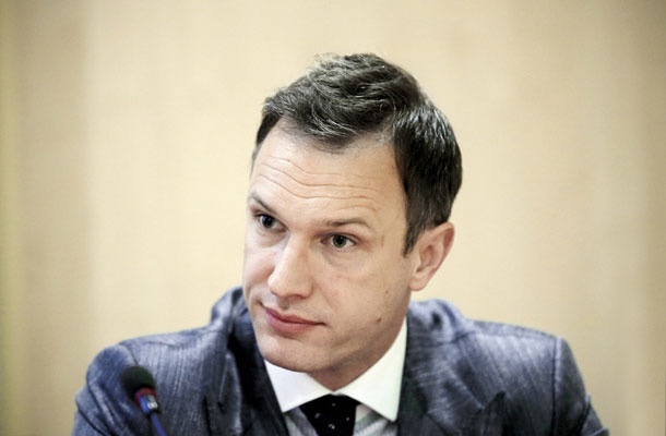 Matjaž Schroll, zagovornik ideje, da naj bi s slovenskim premoženjem gospodarili tujci