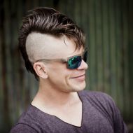 Nejko: »Rock & roll.«