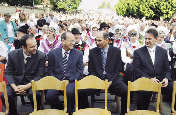 Pavel Rupar še v času, ko je posedal z veljaki SDS (na sliki od leve proti desni: Branko Grims, France Cukjati, Janez Janša in Pavel Rupar)