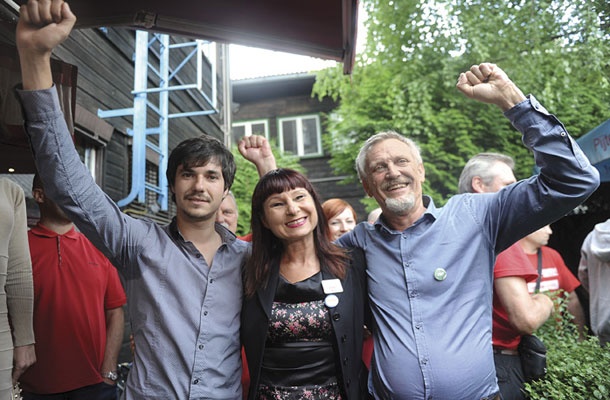 Združena levica je postala četrta največja parlamentarna stranka, dobila je 5,97 odstotka. Njen izid je bil ponekod res zelo dober. V volilnem okraju Ljubljana Center je dobila 12,8 odstotka glasov, v Trbovljah 12,2 , v Kopru 10,2 …