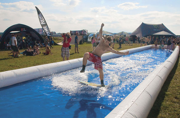 Mighty Sounds Festival, Tabor, Češka: Skim Board