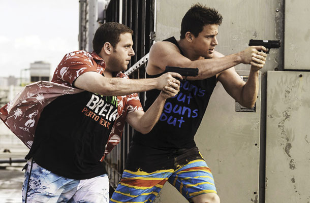 22 Jump Street: Mladeniča na faksu