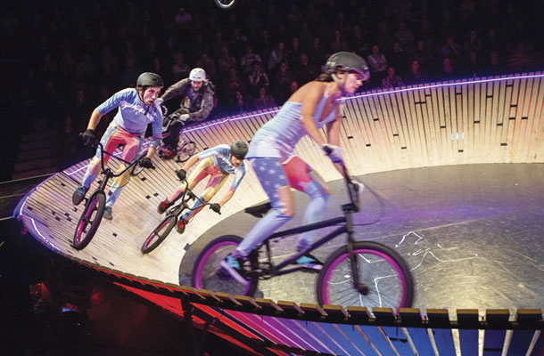 Betontanc: Pista sveta, Mednarodni uprizoritveni festival Mladi levi, Stara mestna elektrarna, LJ / Foto 