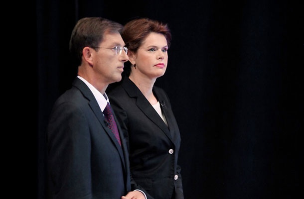 Lahko bi bila zaveznika, Miro Cerar kot predsednik vlade, Alenka Bratušek pa kot predsednica koalicijske stranke in evropska komisarka. Zdaj imamo komisarko, ki je javnost v lastni državi ne podpira,  in bodočega predsednika vlade, ki je prišel v nesoglasje s predsednikom Evropske komisije, še preden je katerikoli izmed njiju sestavil svoj kabinet.