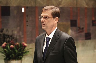 Miro Cerar - po Peterletu, Drnovšku, Bajuku, Ropu, Janši, Pahorju in Bratuškovi osmi slovenski premier 