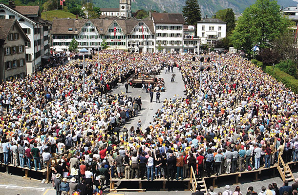 Neposredna demokracija: skupščina kantona Glarus v Švici
