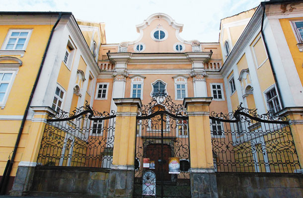 Nadškofija Maribor je od donacij dohodnine letos zbrala 6.027,40 evrov. Denar ji je namenilo 838 darovalcev (na fotografiji ena izmed zastavljenih cerkvenih stavb v Mariboru) 