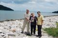 Marija, Roger in Timi ob prelivu med otokom Penang in Mainlandom, Malezija / Foto Dr. Ong Lay Hoon Janet