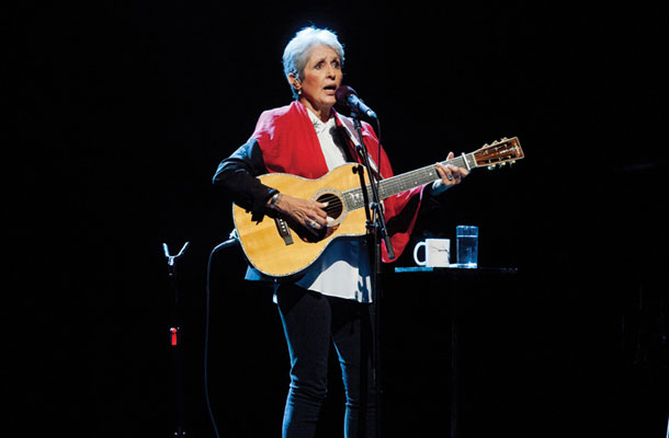 Joan Baez: Nastop je bil nepozaben, popotovanje skozi glasbeno zgodovino pa več kot prijetno