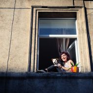 Špela in Frida: &raquo;Na soncu se praživa.&laquo;
