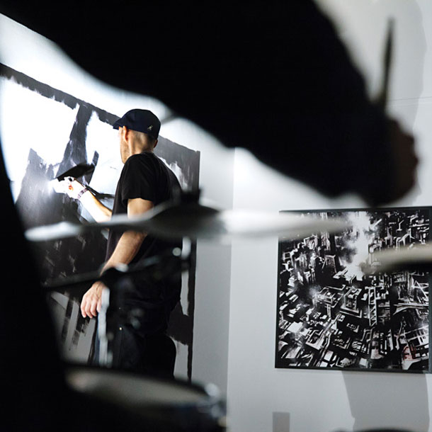 Danijel Žeželj: Sončno mesto, razstava in performans, Stripburger, Galerija Kresija, Ljubljana