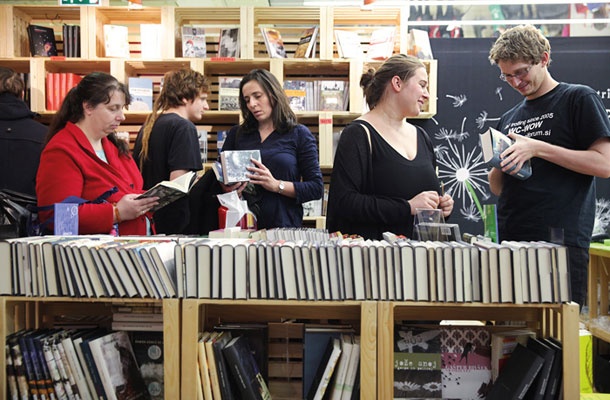 Ta hip najbolj svežo domačo knjižno ponudbo lahko do nedelje, 30. novembra, preverite na 30. Slovenskem knjižnem sejmu, ki ga gosti ljubljanski Cankarjev dom
