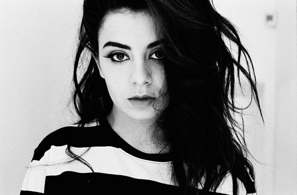Charli XCX: Sucker