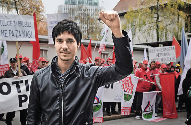 Luka Mesec (l. 1987), koordinator Iniciative za demokratični socializem, vodja poslanske skupine Združene levice.