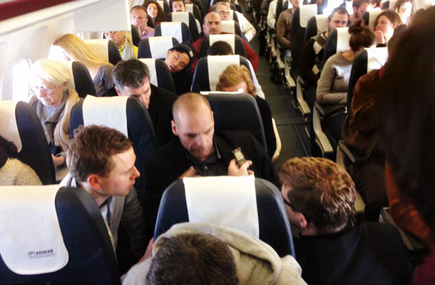 Varufakis tudi kot minister potuje v ekonomskem razredu