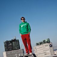 Pino: »Neklasični trenirkar.«