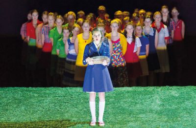 When the mountain changed its clothing: Glasbeno gledališče Heinerja Goebbelsa (2012)