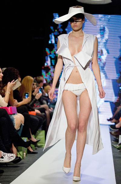 Kreacija Irine Tosheve (MK), Kongresni trg, Ljubljana Fashion Week 2015 