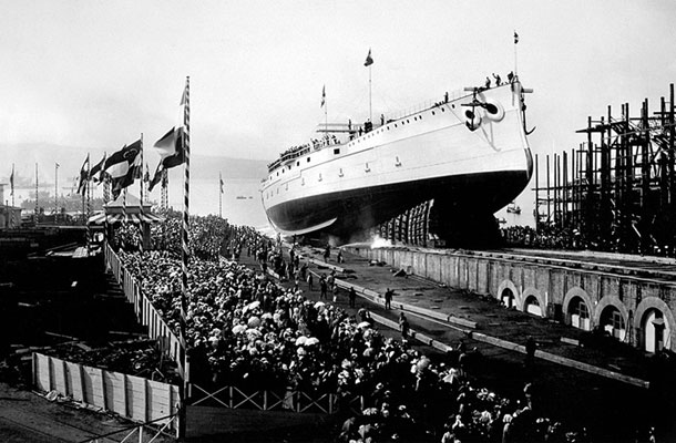 Splavitev vojne ladje Nadvojvoda Franc Ferdinand leta 1908; zgrajena je bila v tržaški ladjedelnici Stabilimento Tecnico Triestino
