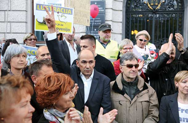 V redu, kazenska sodba je padla, ampak čakajte, kljub vsemu: kako je bilo potem s temi provizijami? Od politika se menda smejo terjati tovrstni odgovori. Ali pač ne? 