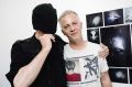 Goran Bertok: Družinski album, avtor in Hutinski, AQ galerija, Celje