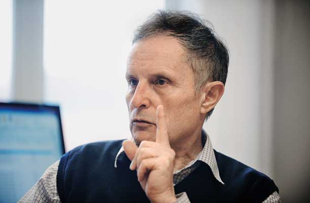 Dr. Franjo Štiblar, predstojnik pravno-ekonomske katedre Pravne fakultete v Ljubljani in raziskovalec na vodilnem slovenskem ekonomskem inštitutu EIPF 
