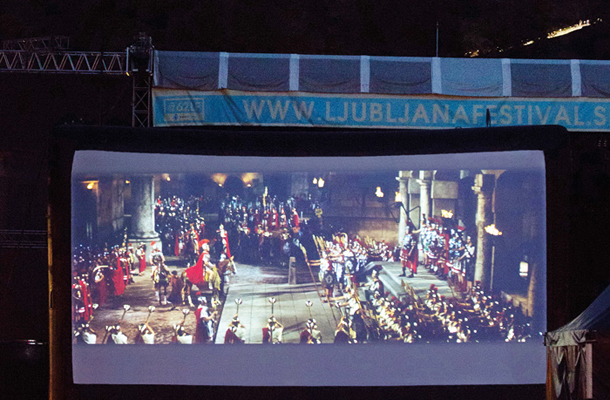 Plonklistek za kino na prostem